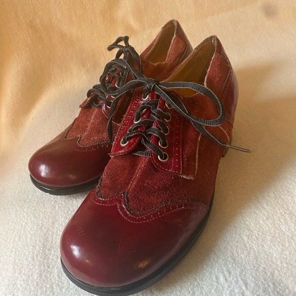 Nozaki American Shoes - Cranberry leather Vintage Lace-Up saddle shoes
